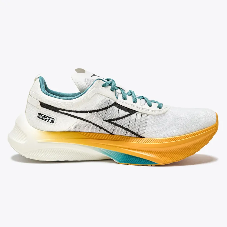 Men's Diadora Gara Carbon, White/Black/Kumquat, 11 D Medium