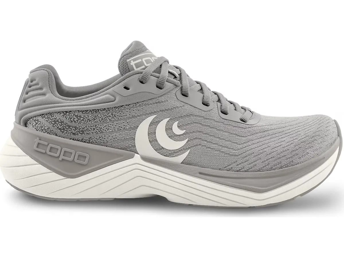 Men's Topo Athletic Ultrafly 5, Dark Grey/Grey, 11 D Medium