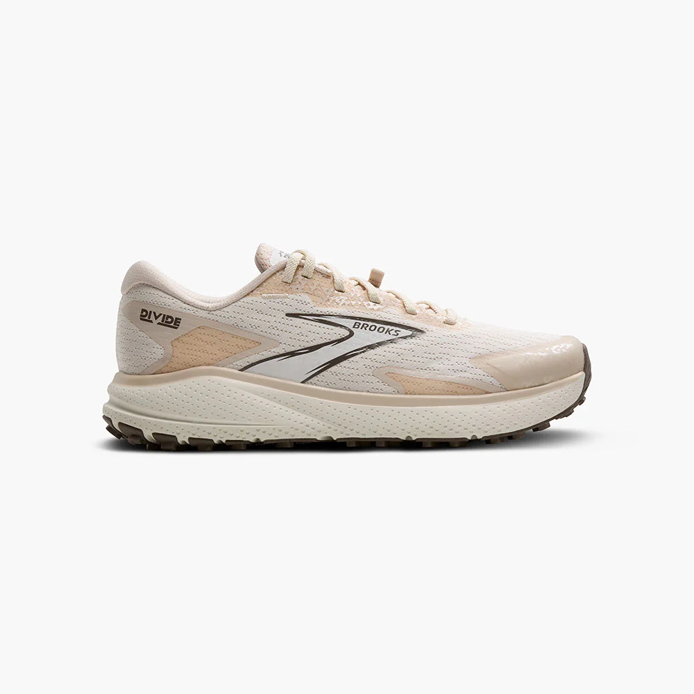 Women's Brooks Divide 5, Coconut/Almond Peach/ Falcon, 7 B Medium