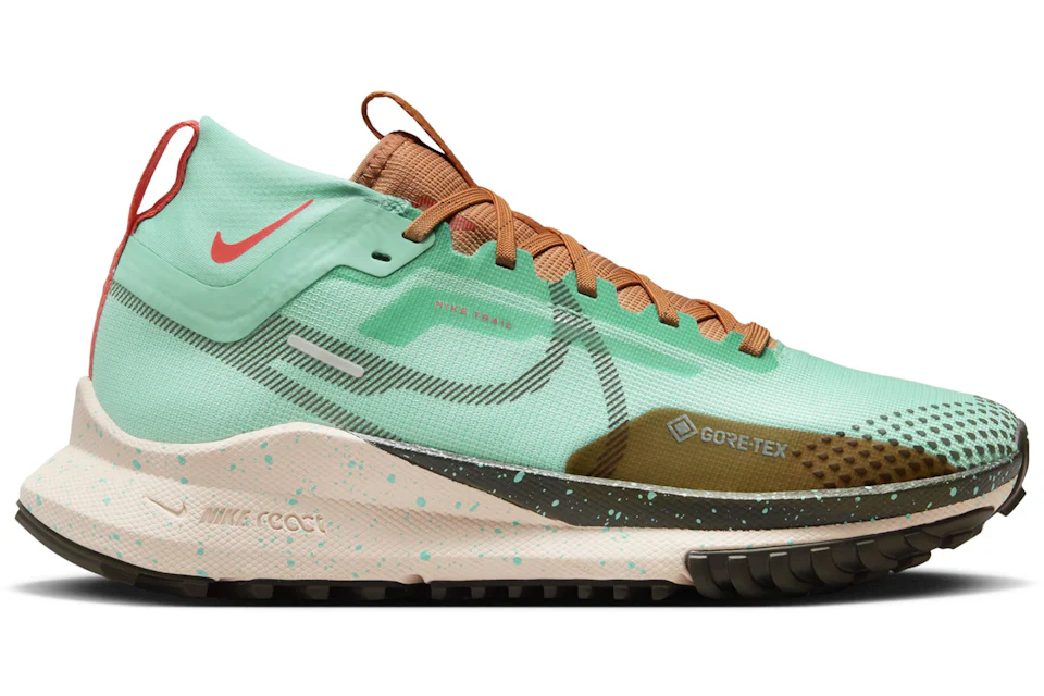 Women's Nike Pegasus Trail 4 Gore-Tex, Emerald Rise/Sequioa, 8 B Medium