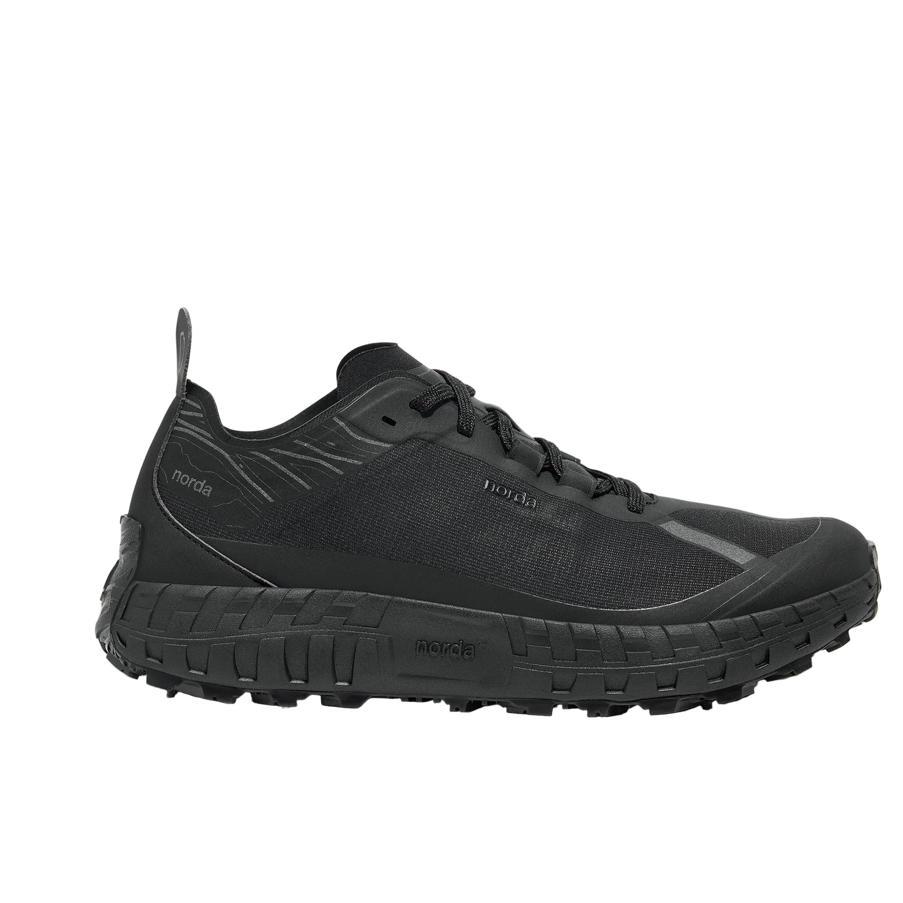 Women's Norda 001, Stealth Black, 7.5 B Medium